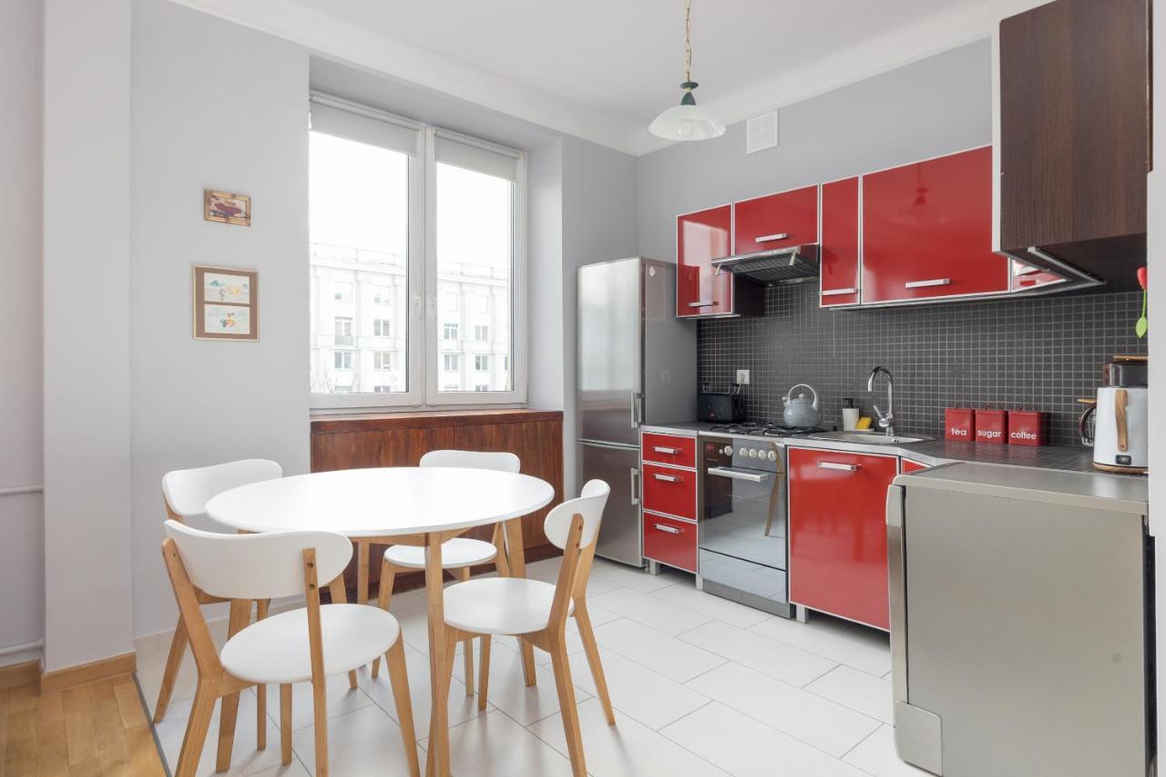 Metro Raclawicka Red Apartment Varsovia Exterior foto